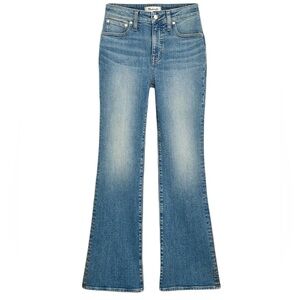 Madewell The Curvy Kick Out Crop Jean in Oneida Wash